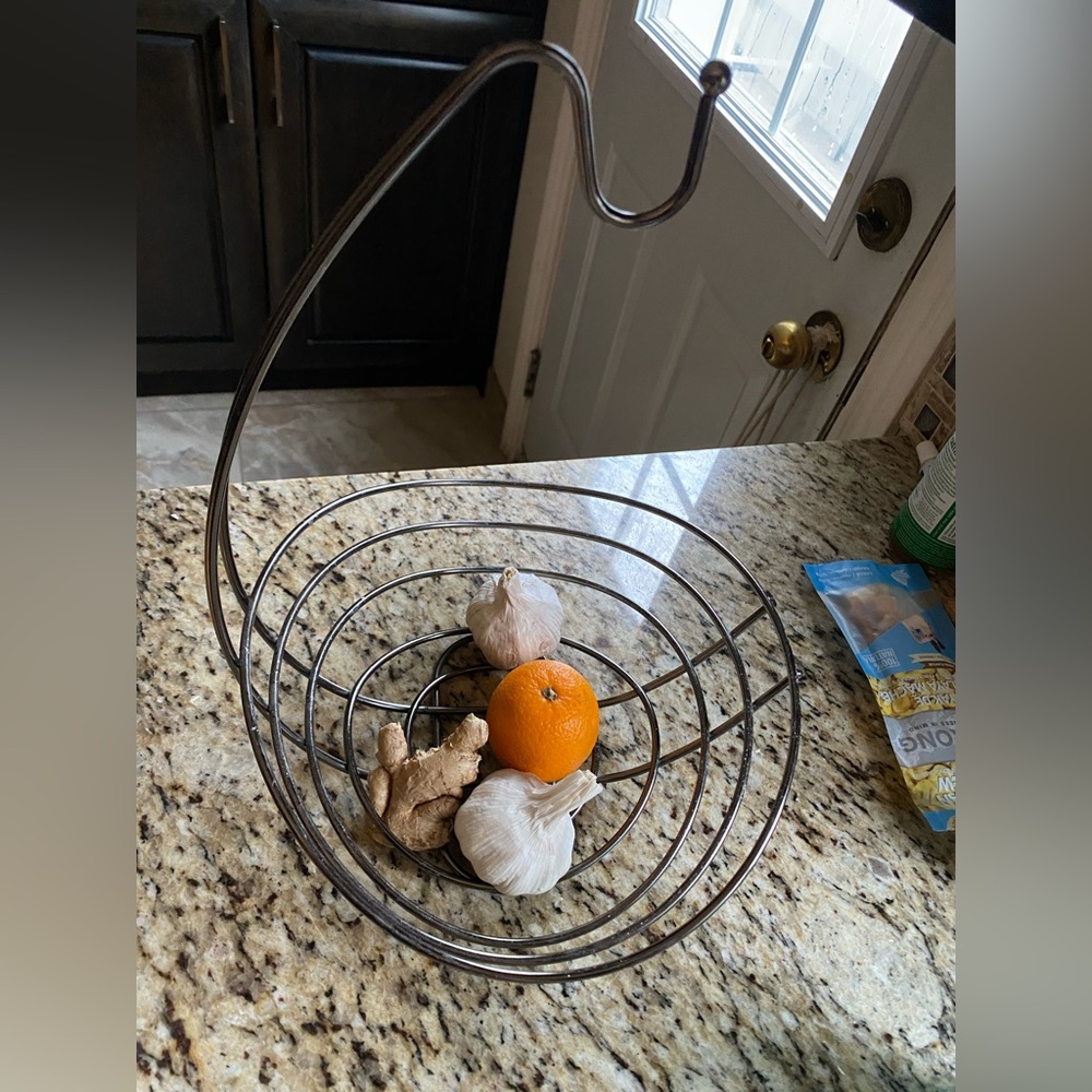 Modern wire fruit basket with banana hanging hook